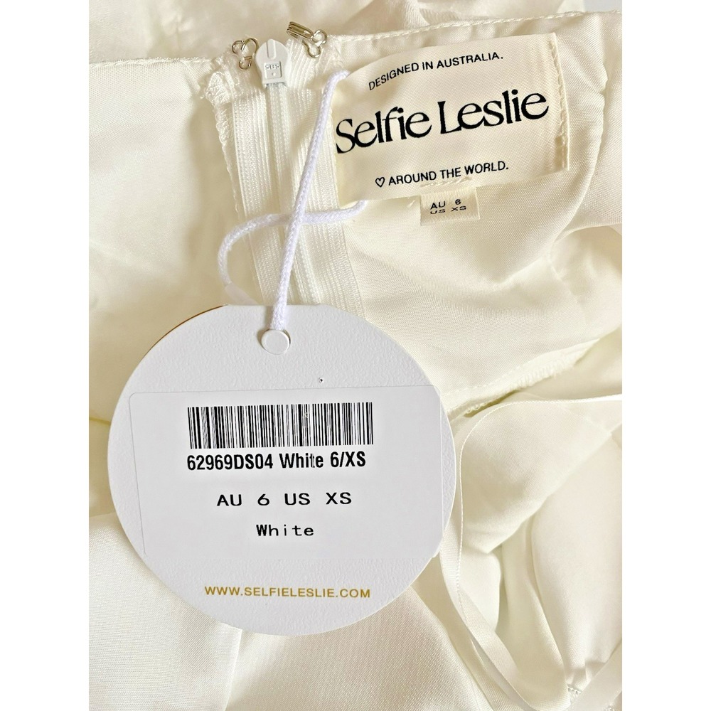 Selfie Leslie Aphrodite Molded Bust Angel Sleeve Wrap Dress White Womens XS NWT! - Picture 6 of 8